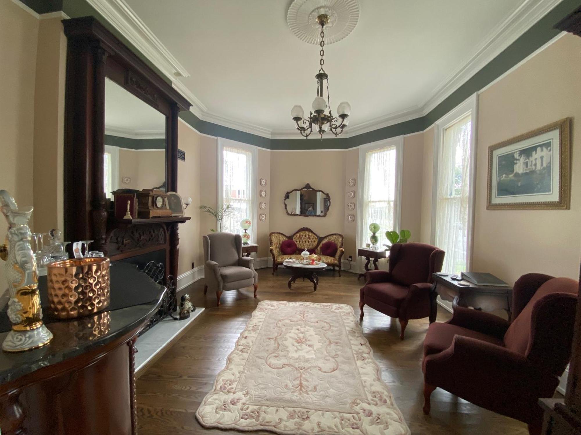 Belle Louise Historic Bed & Breakfast Падака Экстерьер фото